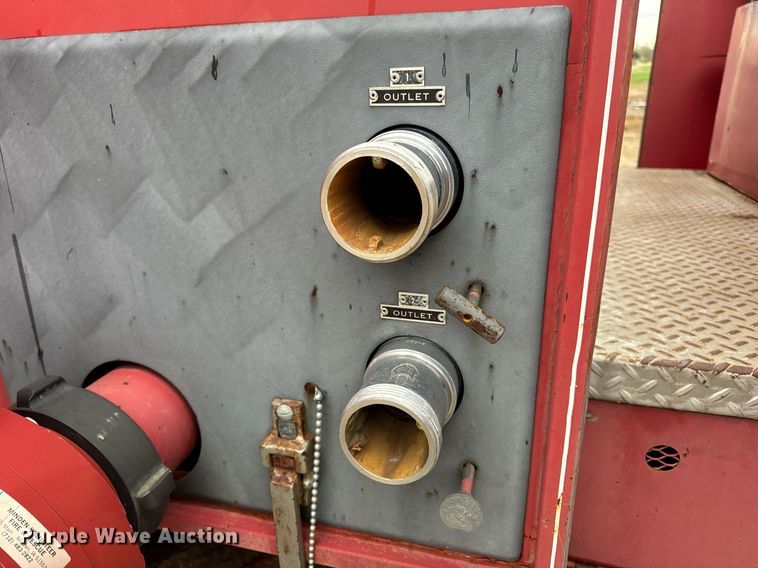 image for item DV1882 1972 Ford 700 pumper fire truck