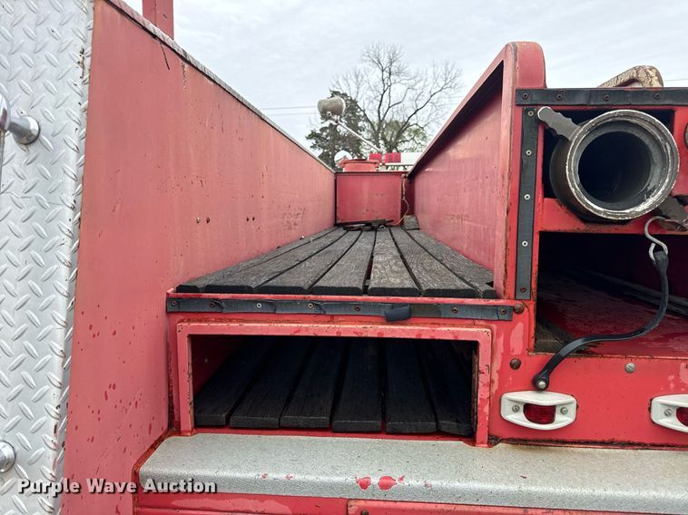 image for item DV1882 1972 Ford 700 pumper fire truck