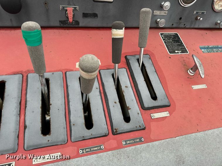 image for item DV1882 1972 Ford 700 pumper fire truck