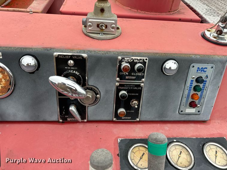 image for item DV1882 1972 Ford 700 pumper fire truck
