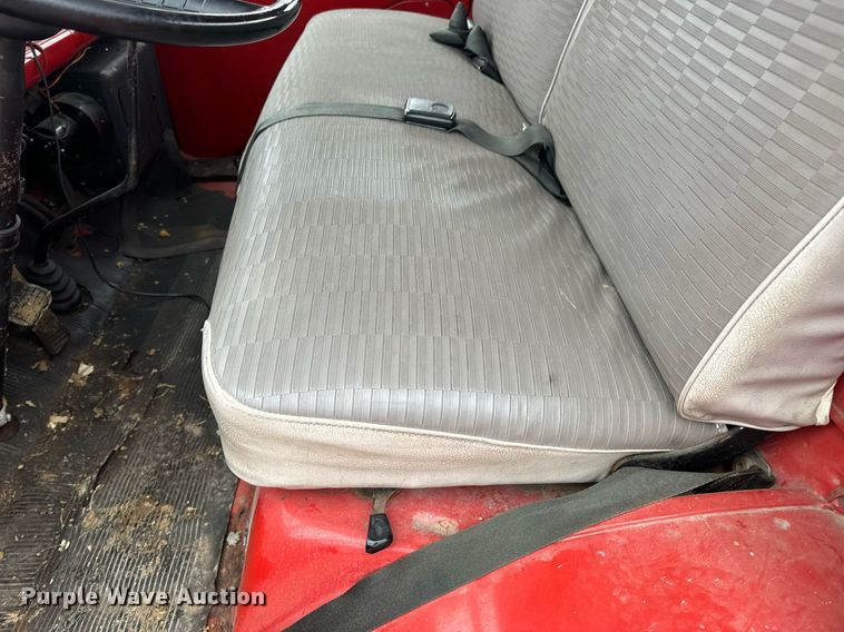 image for item DV1882 1972 Ford 700 pumper fire truck