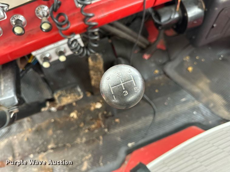 image for item DV1882 1972 Ford 700 pumper fire truck