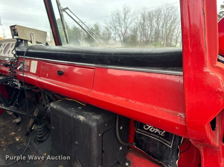 image for item DV1882 1972 Ford 700 pumper fire truck