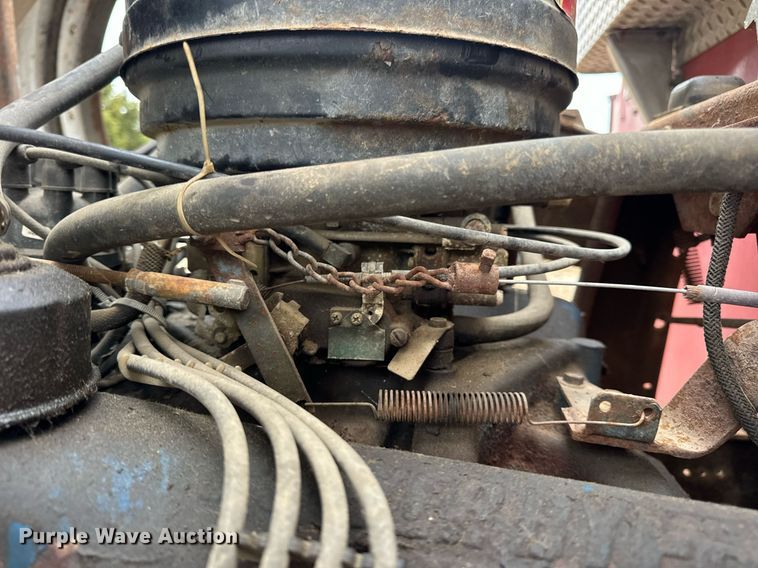 image for item DV1882 1972 Ford 700 pumper fire truck