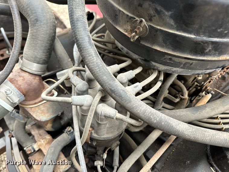 image for item DV1882 1972 Ford 700 pumper fire truck