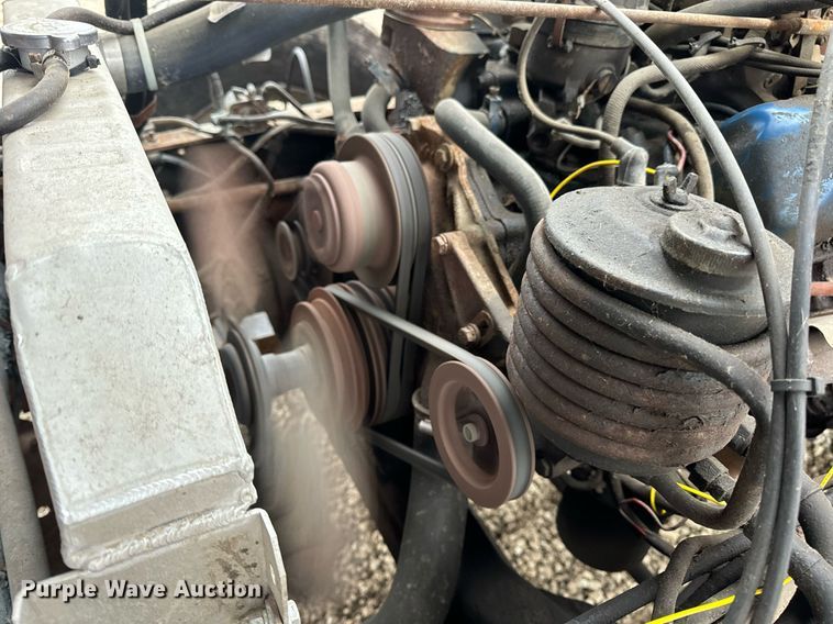 image for item DV1882 1972 Ford 700 pumper fire truck