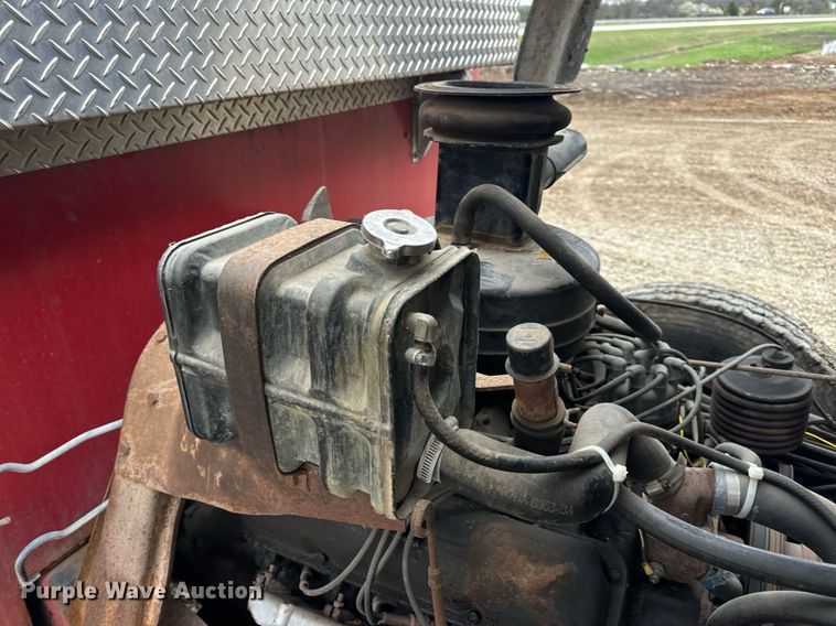 image for item DV1882 1972 Ford 700 pumper fire truck