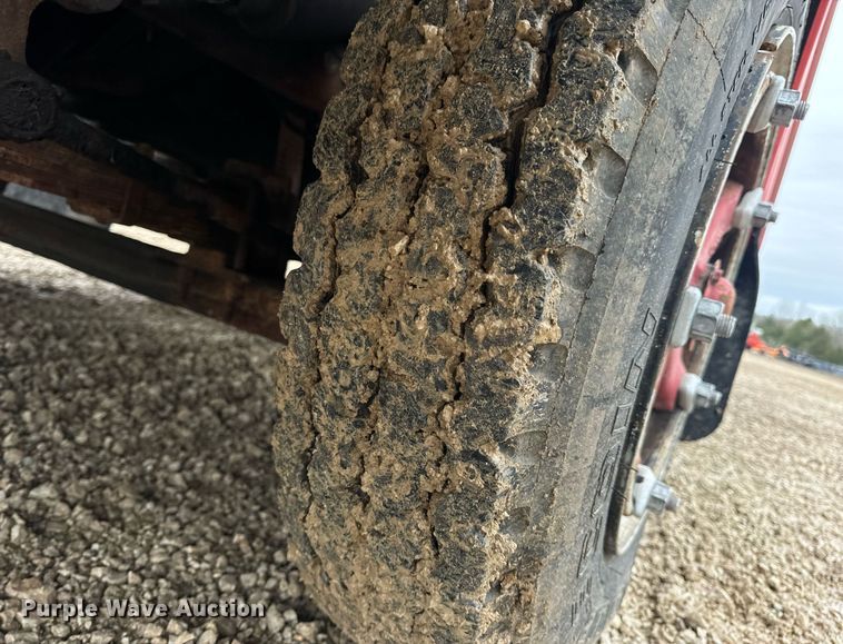 image for item DV1882 1972 Ford 700 pumper fire truck