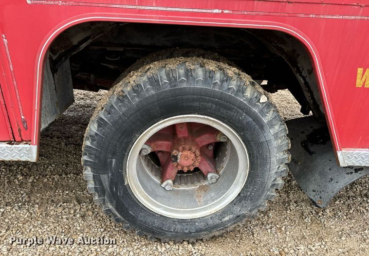 image for item DV1882 1972 Ford 700 pumper fire truck