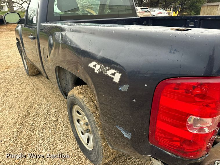 image for item DV1885 2008 Chevrolet Silverado 1500 pickup truck