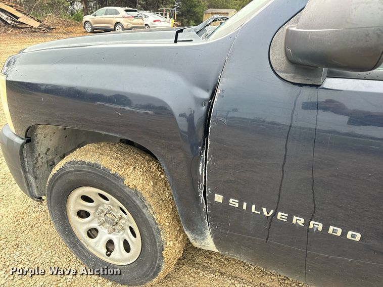 image for item DV1885 2008 Chevrolet Silverado 1500 pickup truck