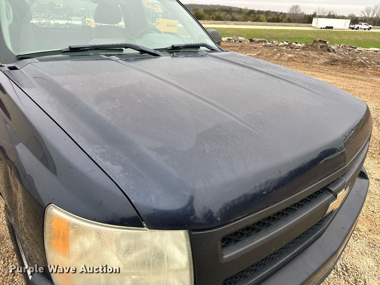 image for item DV1885 2008 Chevrolet Silverado 1500 pickup truck