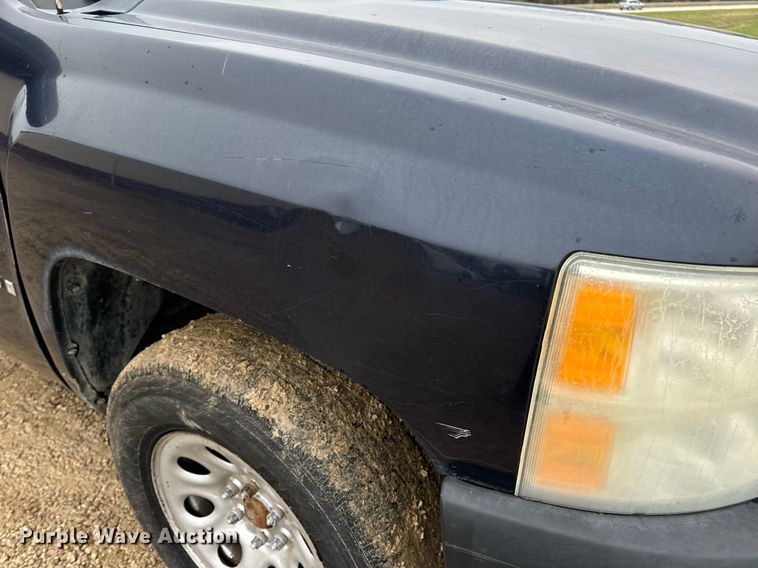 image for item DV1885 2008 Chevrolet Silverado 1500 pickup truck
