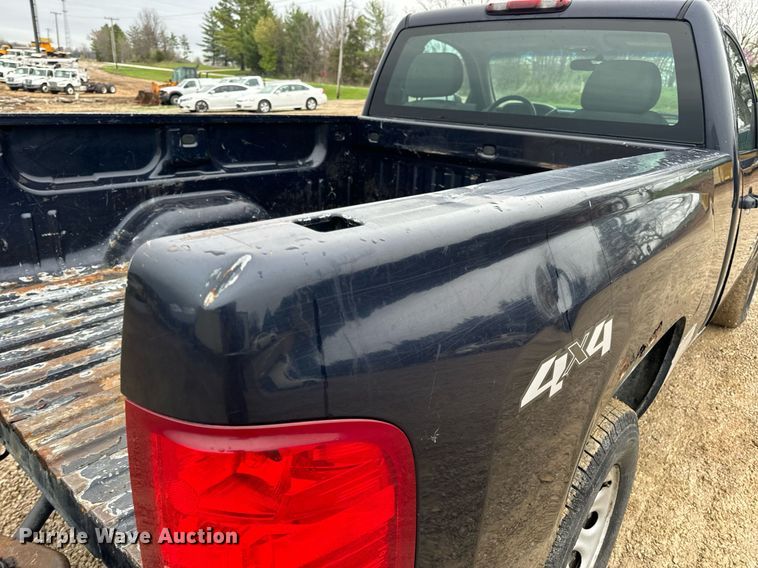 image for item DV1885 2008 Chevrolet Silverado 1500 pickup truck
