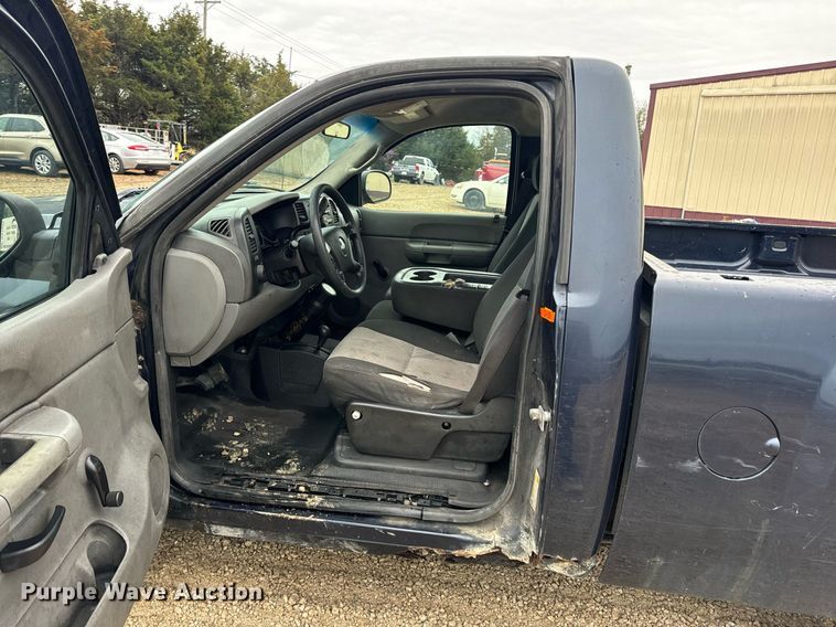 image for item DV1885 2008 Chevrolet Silverado 1500 pickup truck