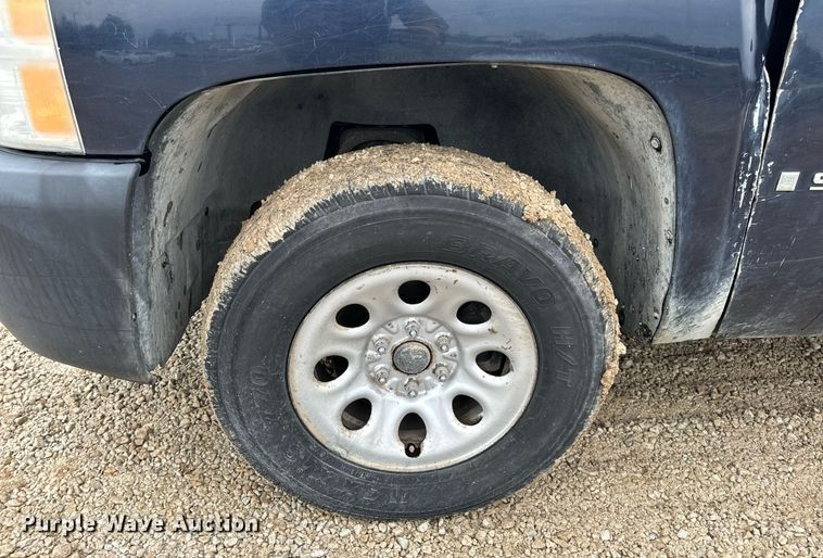 image for item DV1885 2008 Chevrolet Silverado 1500 pickup truck