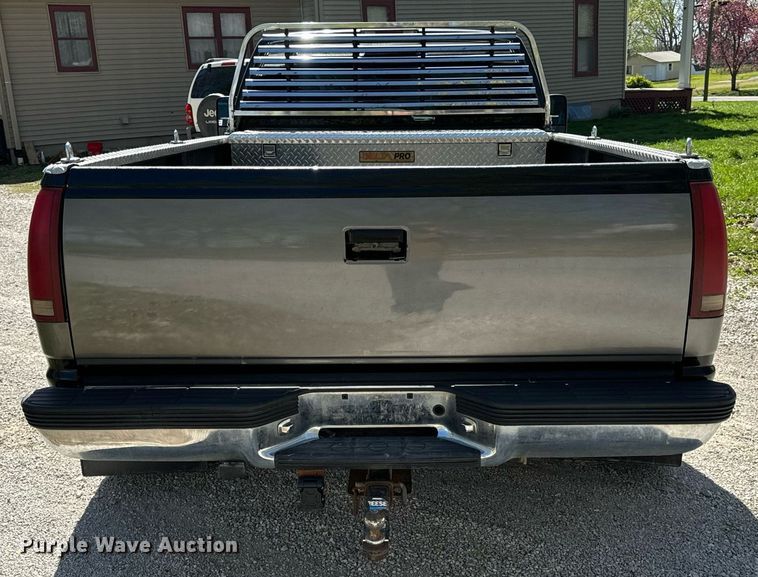 image for item DV1906 1995 Chevrolet C3500 Ext. Cab pickup truck