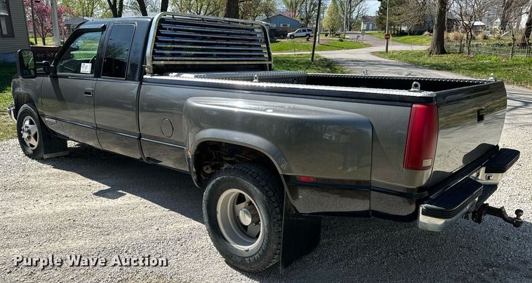image for item DV1906 1995 Chevrolet C3500 Ext. Cab pickup truck