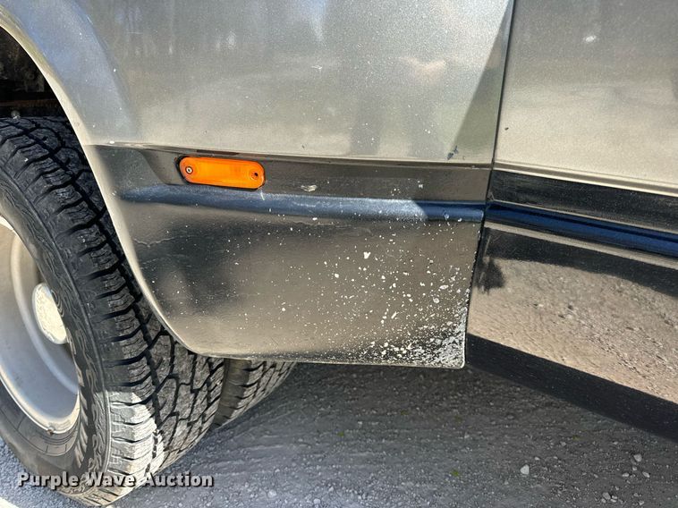 image for item DV1906 1995 Chevrolet C3500 Ext. Cab pickup truck