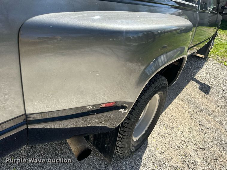 image for item DV1906 1995 Chevrolet C3500 Ext. Cab pickup truck