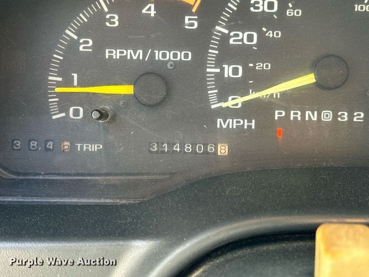 image for item DV1906 1995 Chevrolet C3500 Ext. Cab pickup truck