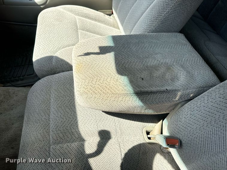 image for item DV1906 1995 Chevrolet C3500 Ext. Cab pickup truck