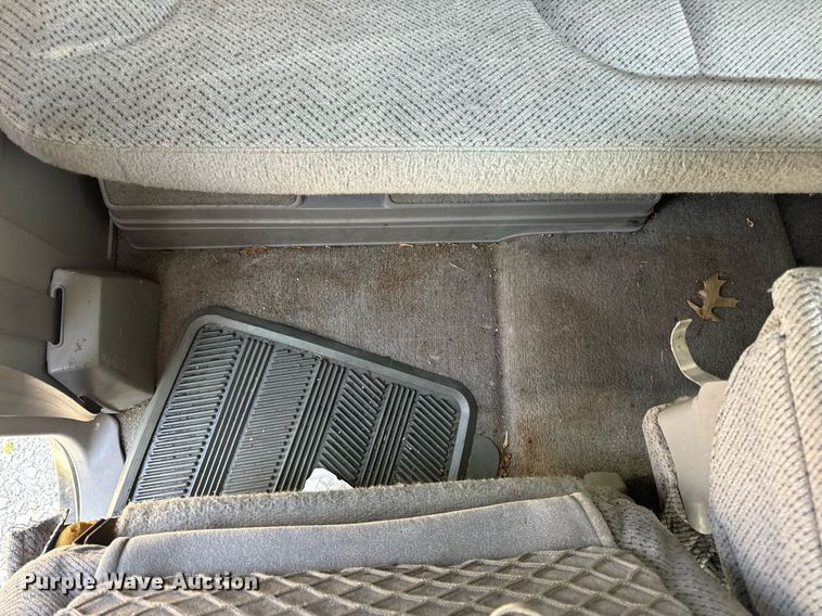 image for item DV1906 1995 Chevrolet C3500 Ext. Cab pickup truck