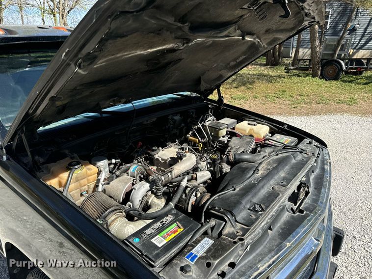 image for item DV1906 1995 Chevrolet C3500 Ext. Cab pickup truck