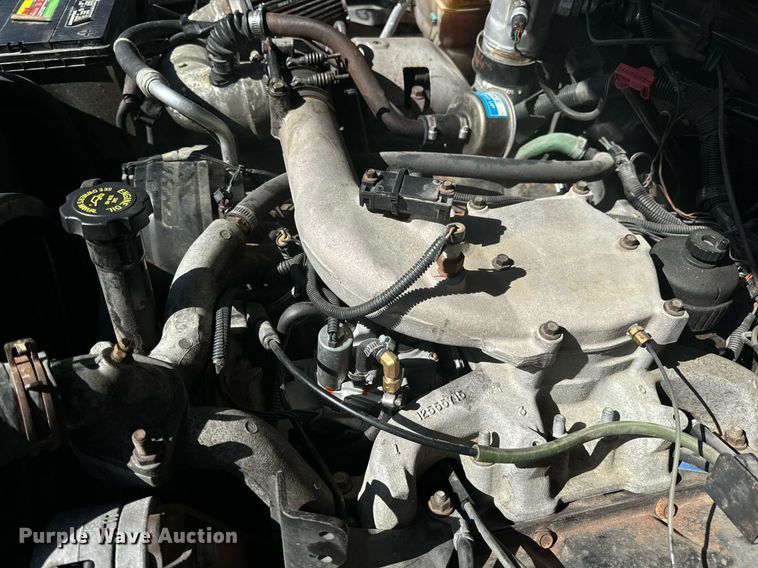 image for item DV1906 1995 Chevrolet C3500 Ext. Cab pickup truck