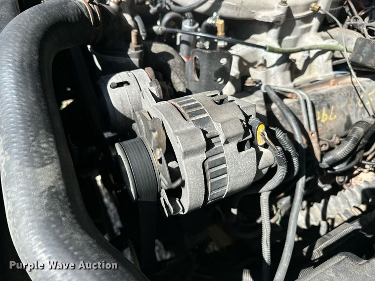 image for item DV1906 1995 Chevrolet C3500 Ext. Cab pickup truck