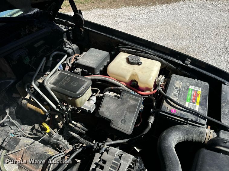 image for item DV1906 1995 Chevrolet C3500 Ext. Cab pickup truck