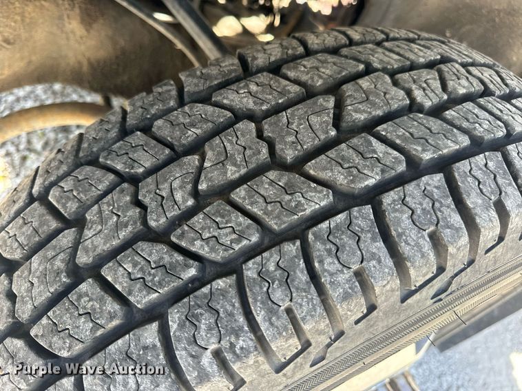 image for item DV1906 1995 Chevrolet C3500 Ext. Cab pickup truck