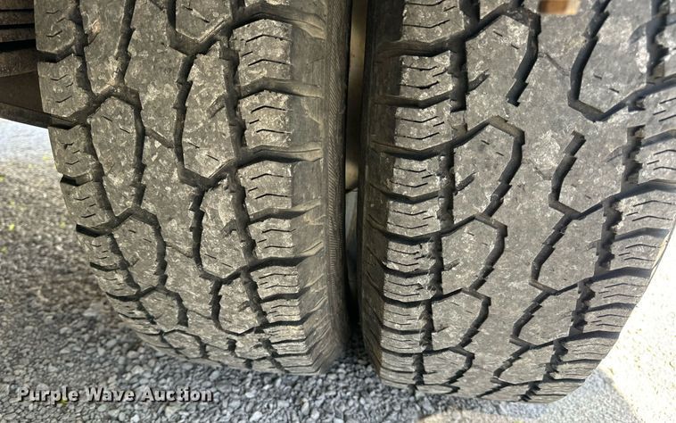 image for item DV1906 1995 Chevrolet C3500 Ext. Cab pickup truck