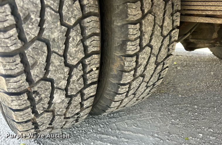 image for item DV1906 1995 Chevrolet C3500 Ext. Cab pickup truck