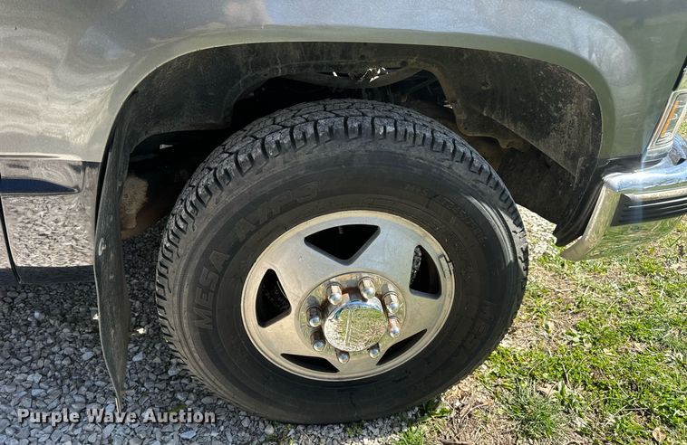 image for item DV1906 1995 Chevrolet C3500 Ext. Cab pickup truck