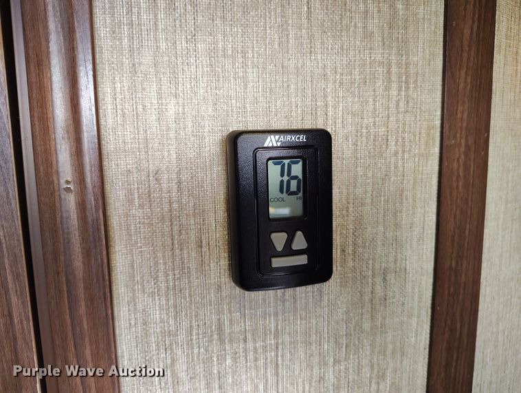 image for item DV6733 2017 Keystone Sprinter RV