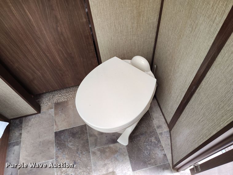 image for item DV6733 2017 Keystone Sprinter RV