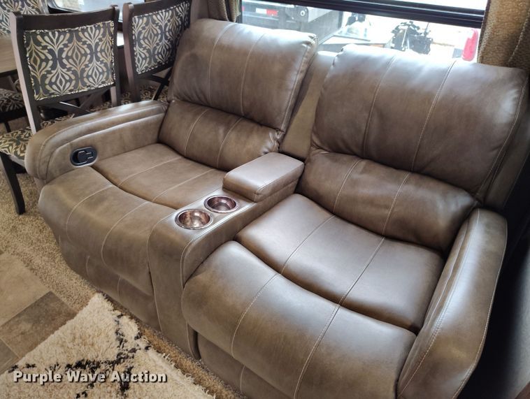 image for item DV6733 2017 Keystone Sprinter RV