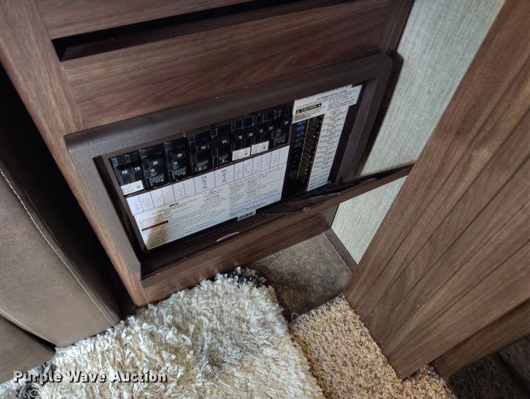 image for item DV6733 2017 Keystone Sprinter RV