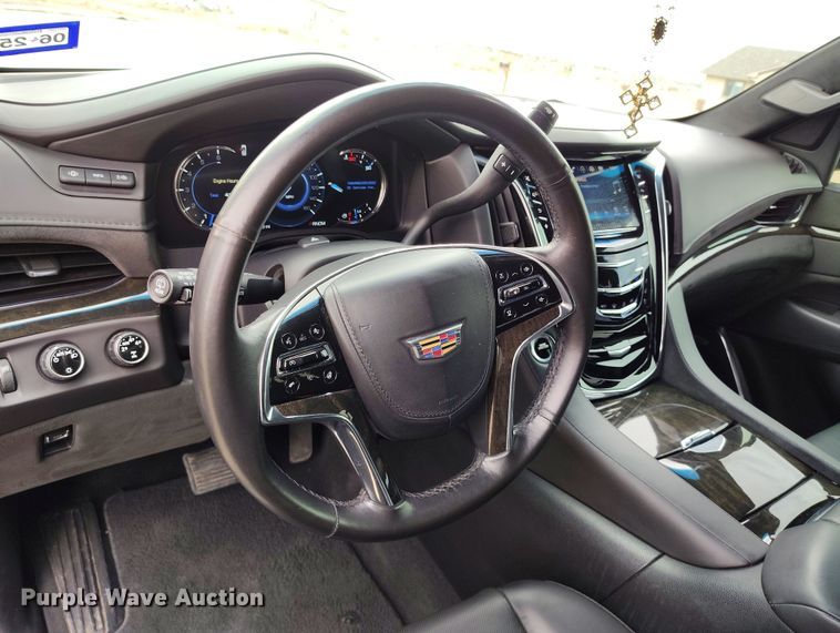 image for item DV6734 2016 Cadillac Escalade SUV