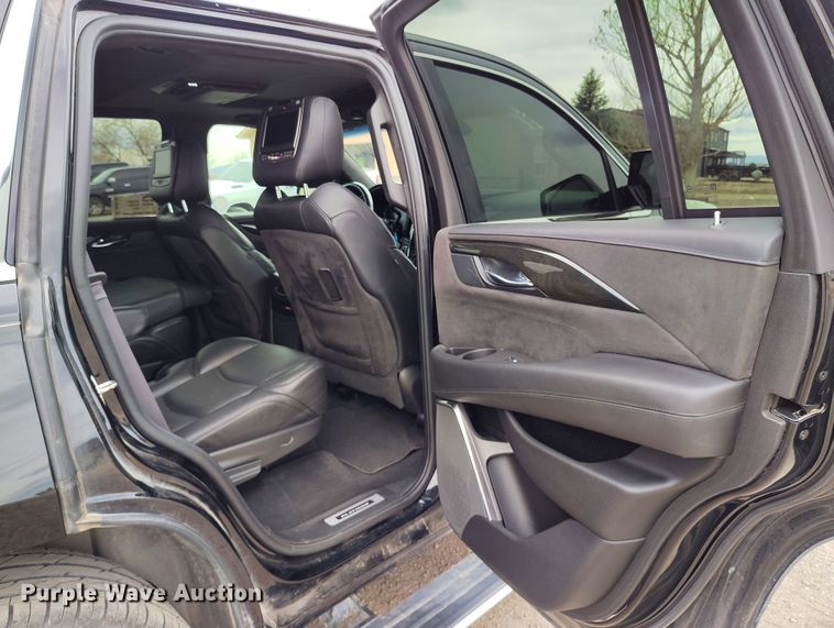 image for item DV6734 2016 Cadillac Escalade SUV