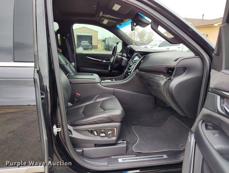 image for item DV6734 2016 Cadillac Escalade SUV
