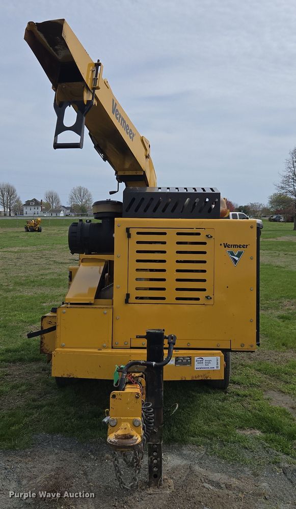 image for item DW1917 2019 Vermeer BC1800XL wood chipper