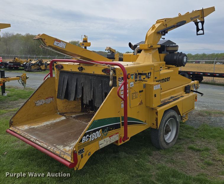 image for item DW1917 2019 Vermeer BC1800XL wood chipper