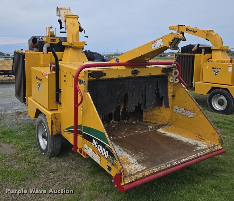 image for item DW1917 2019 Vermeer BC1800XL wood chipper