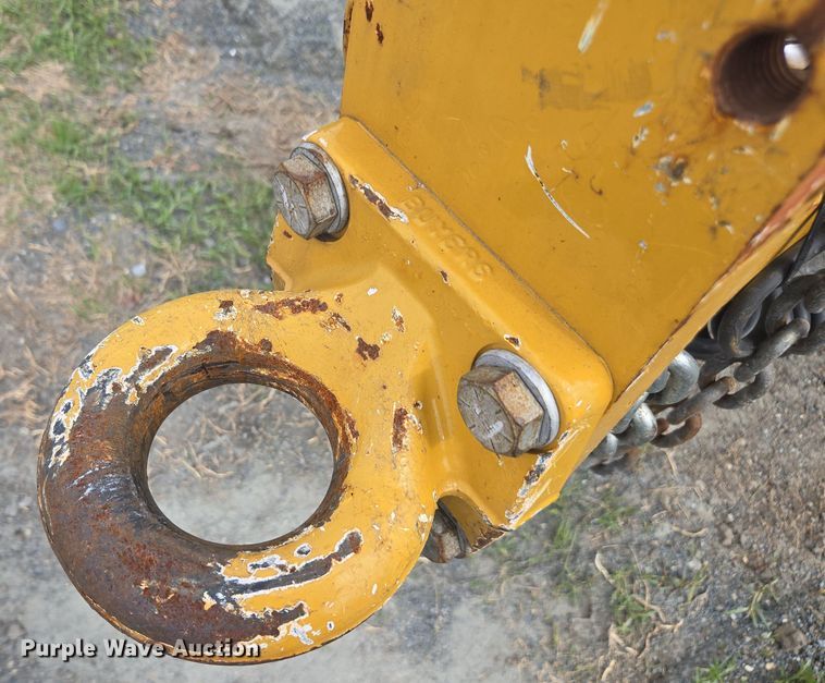 image for item DW1917 2019 Vermeer BC1800XL wood chipper