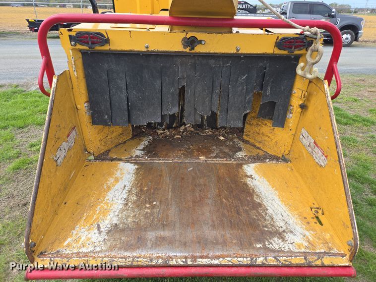 image for item DW1917 2019 Vermeer BC1800XL wood chipper