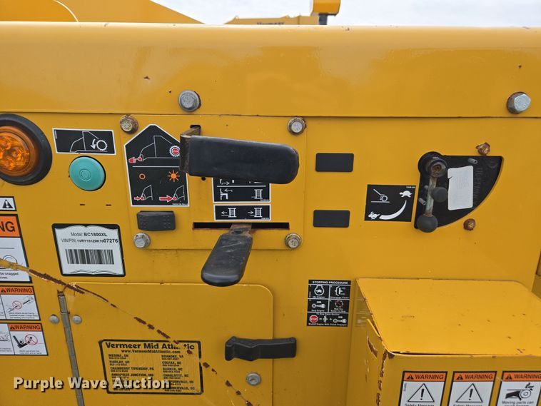 image for item DW1917 2019 Vermeer BC1800XL wood chipper