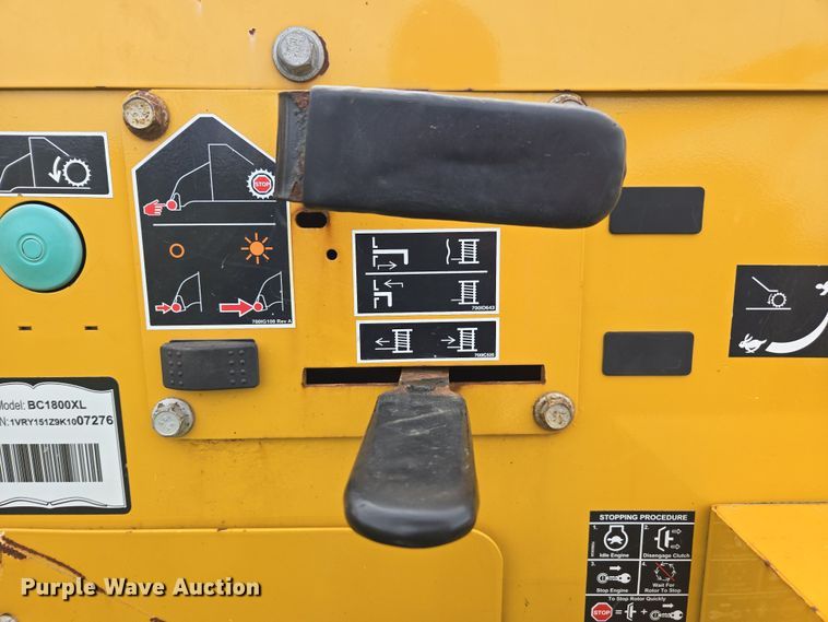 image for item DW1917 2019 Vermeer BC1800XL wood chipper