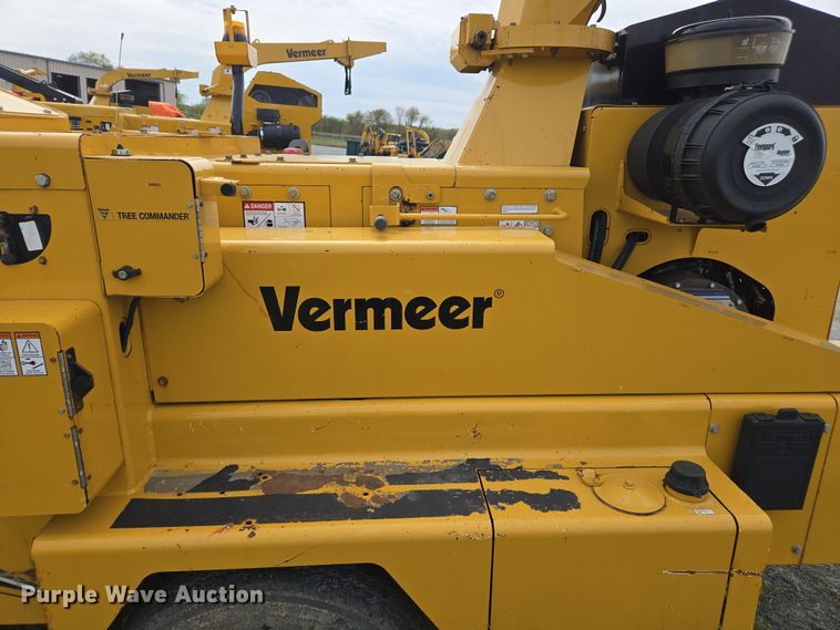 image for item DW1917 2019 Vermeer BC1800XL wood chipper
